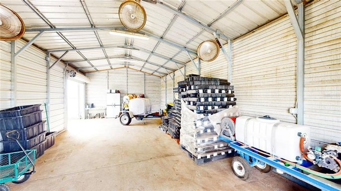 Garage, Interior