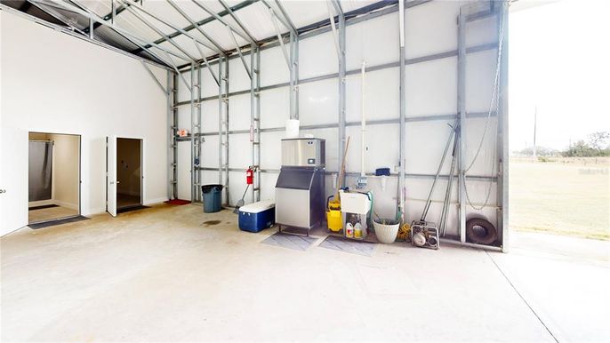 Garage, Interior