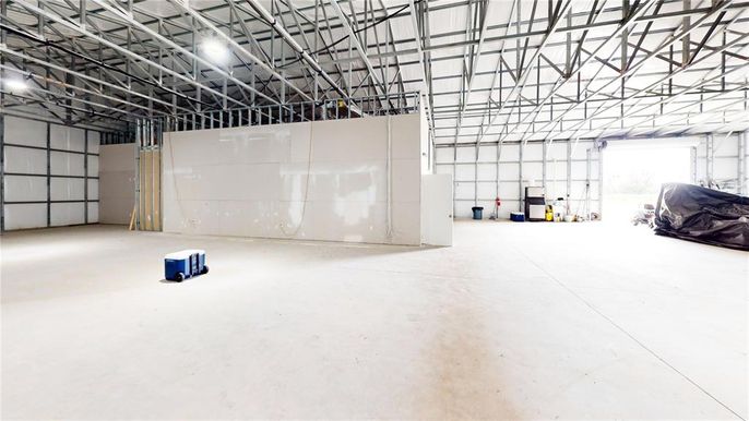 Garage, Interior