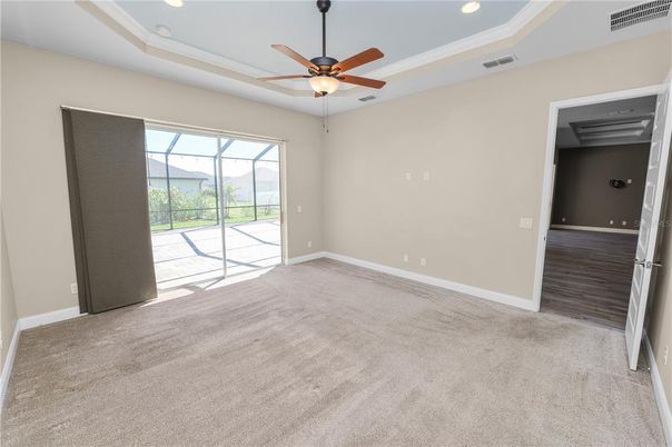 Empty room, Interior, Recessed Lighting
