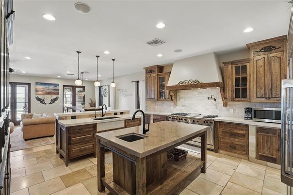 Interior, Kitchen, Living room, Pendant Lights, Recessed Lighting, Stainless Steel Appliances