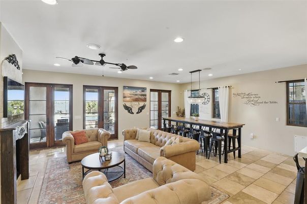 Dining room, Interior, Living room, Pendant Lights, Recessed Lighting