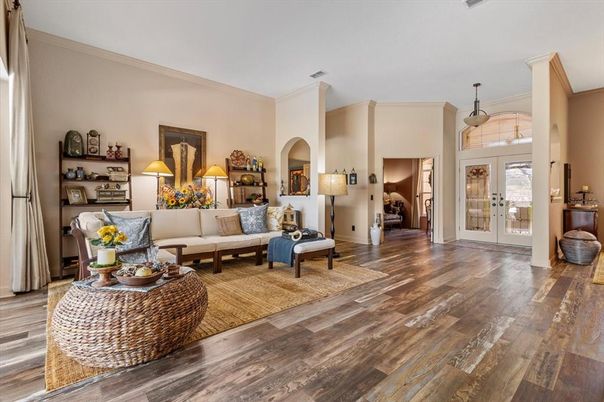 Interior, Living room, Pendant Lights, Wood Texture Flooring