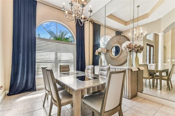 Chandelier, Dining room, Interior