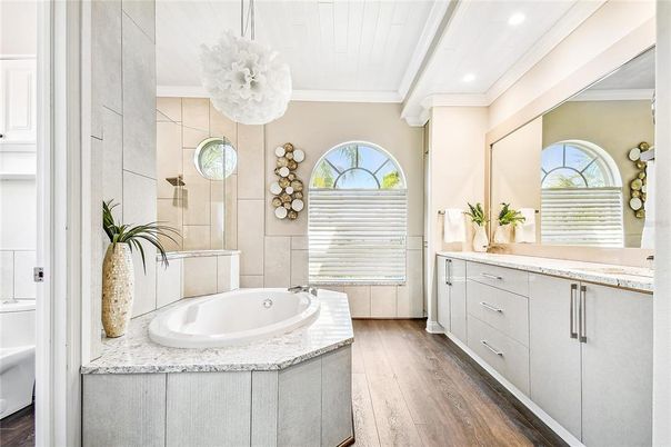 Bathroom, Interior, Recessed Lighting, Wood Texture Flooring