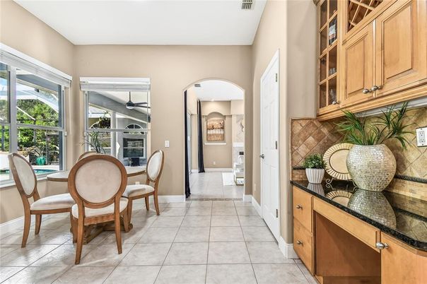 Dining room, Interior