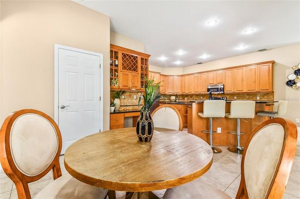 Dining room, Interior, Kitchen, Recessed Lighting