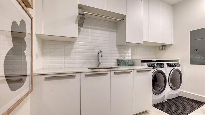 Interior, Washer