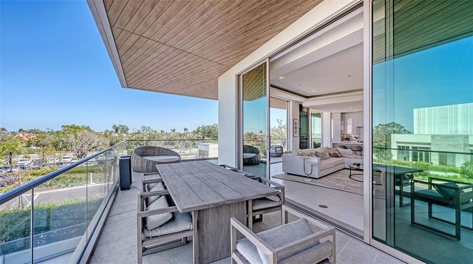 Exterior, Recessed Lighting