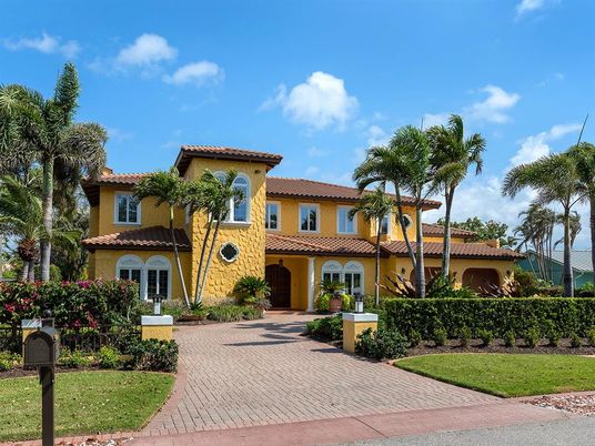 Backyard, Exterior, Facade, Mediterranean
