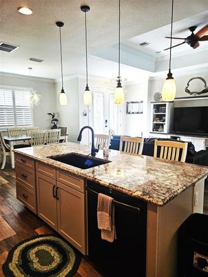 Dining room, Interior, Kitchen, Pendant Lights, Recessed Lighting, Wood Texture Flooring