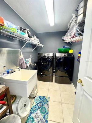 Interior, Washer