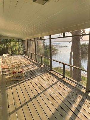 Interior, Sun Room, Water, Wood Texture Flooring
