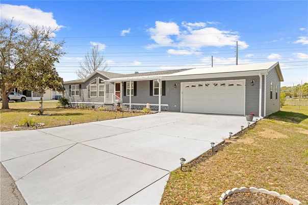 Attached, Exterior, Facade, Ranch
