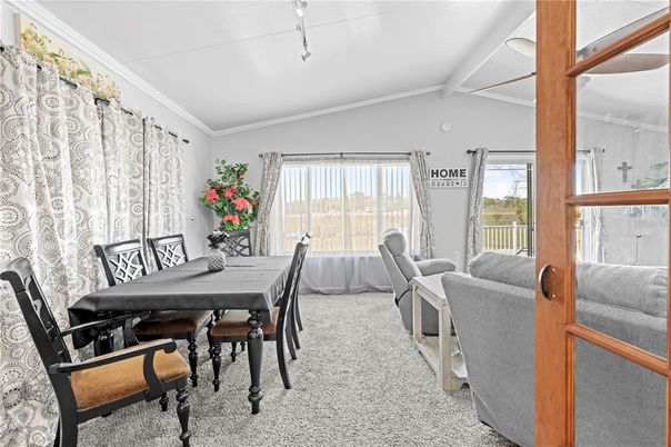 Dining room, Interior