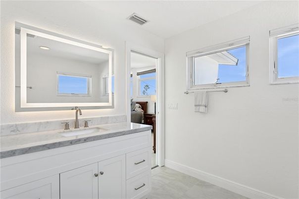 Bathroom, Interior, Recessed Lighting