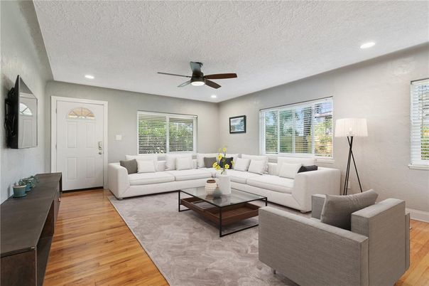 Interior, Living room, Recessed Lighting, Wood Texture Flooring