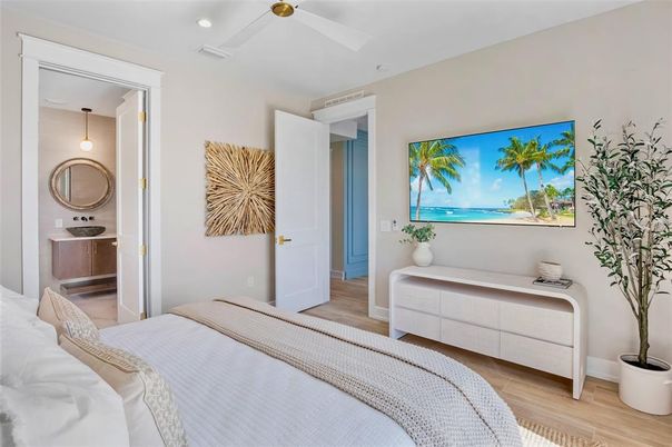 Bedroom, Interior, Pendant Lights, Recessed Lighting, Wood Texture Flooring
