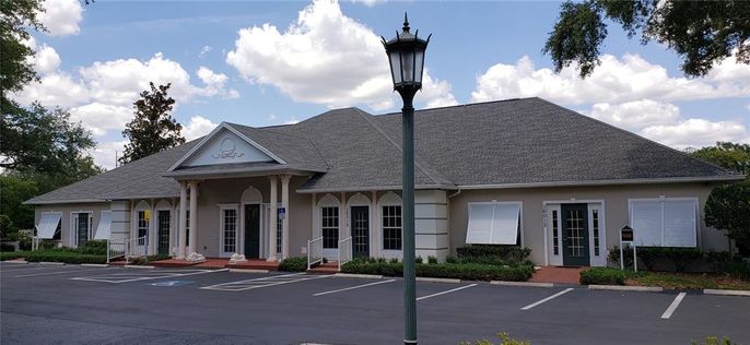 Exterior, Facade, French Provincial