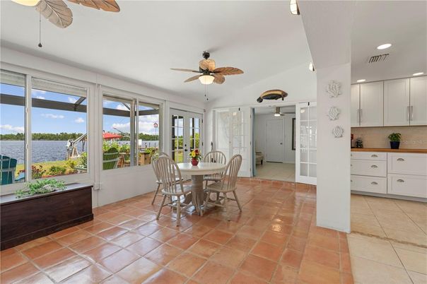 Dining room, Interior, Recessed Lighting, Water