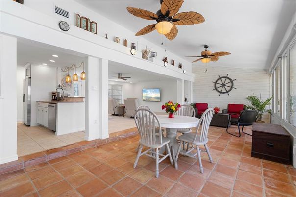 Dining room, Interior, Kitchen, Recessed Lighting