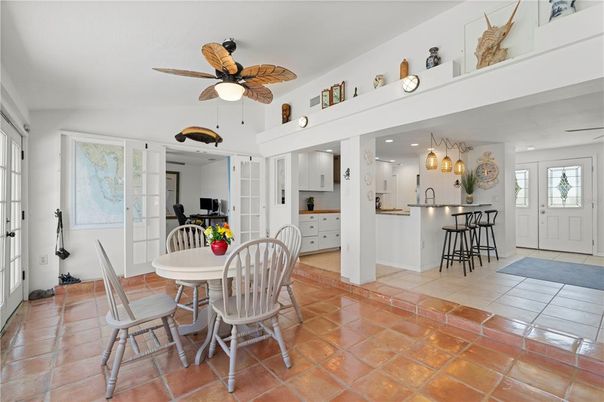 Dining room, Interior, Kitchen, Recessed Lighting