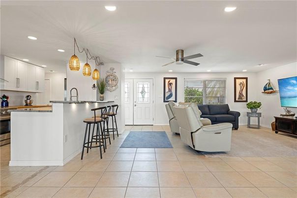 Interior, Kitchen, Living room, Pendant Lights, Recessed Lighting
