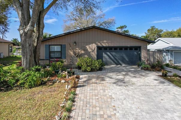 Detached Garage, Exterior