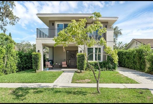 Backyard, Exterior, Facade, Modern