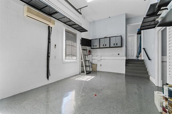 Garage, Interior