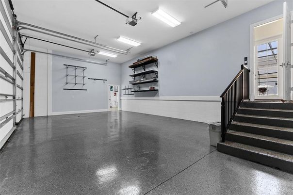 Garage, Interior