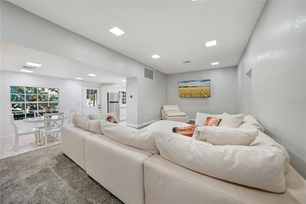 Dining room, Interior, Living room, Recessed Lighting