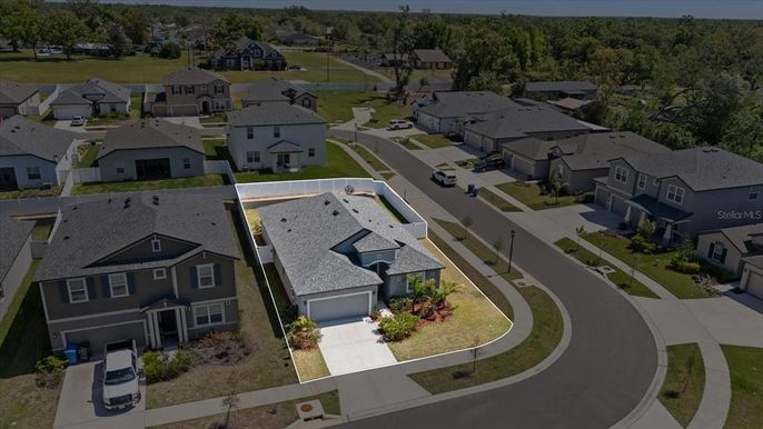 Exterior, Drone