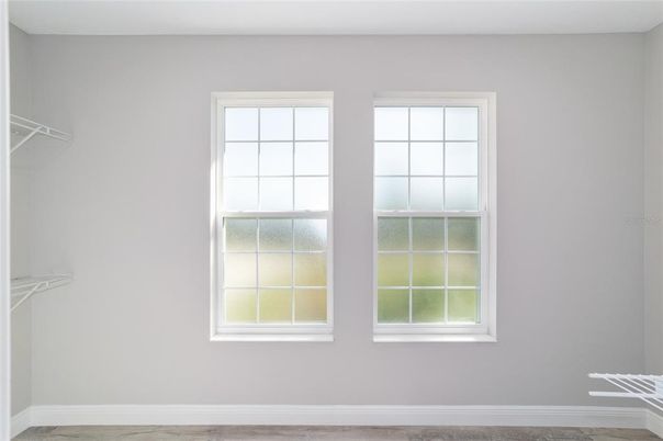 Empty room, Interior