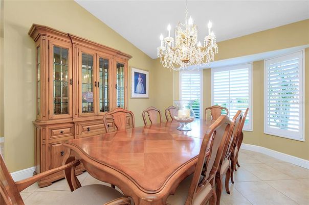 Chandelier, Dining room, Interior