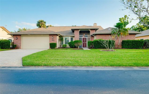 Attached, Exterior, Facade, Brick Facade, Ranch