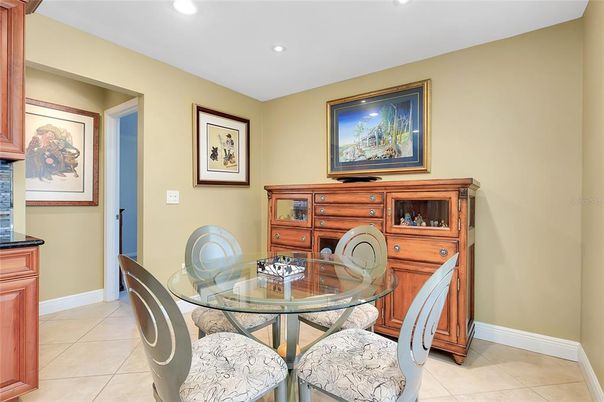 Dining room, Interior, Recessed Lighting
