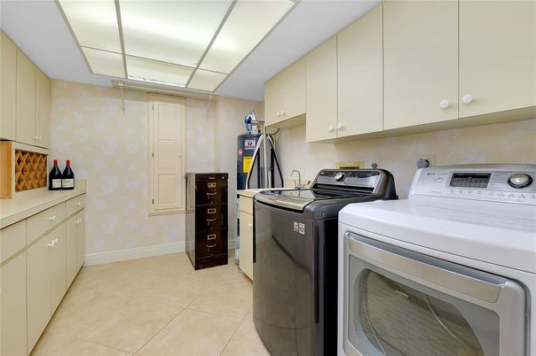 Interior, Washer