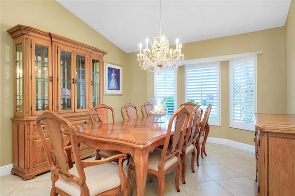 Chandelier, Dining room, Interior