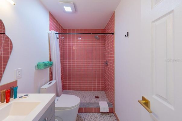 Bathroom, Interior, Recessed Lighting