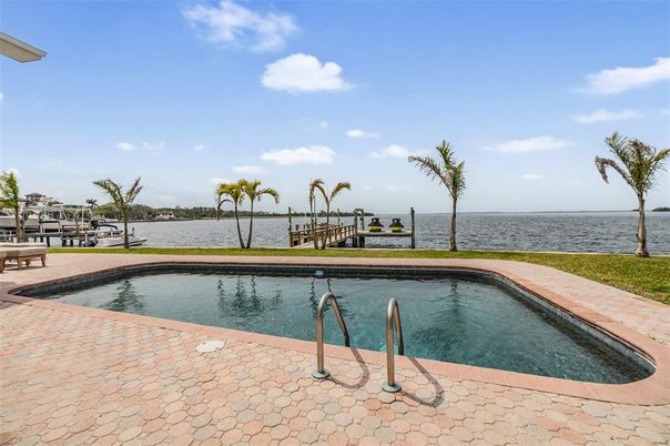 Exterior, Lake, Pool, Water