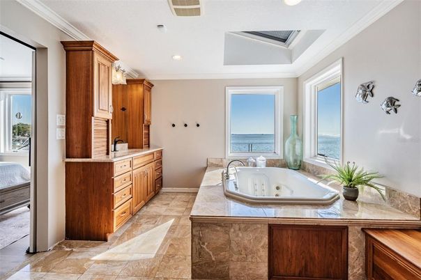 Bathroom, Interior, Recessed Lighting, Water
