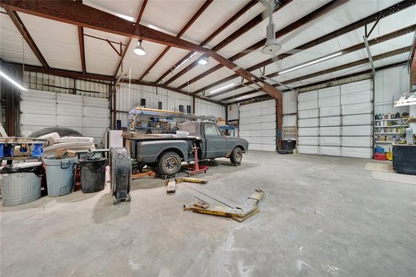 Garage, Interior, Wooden Beams