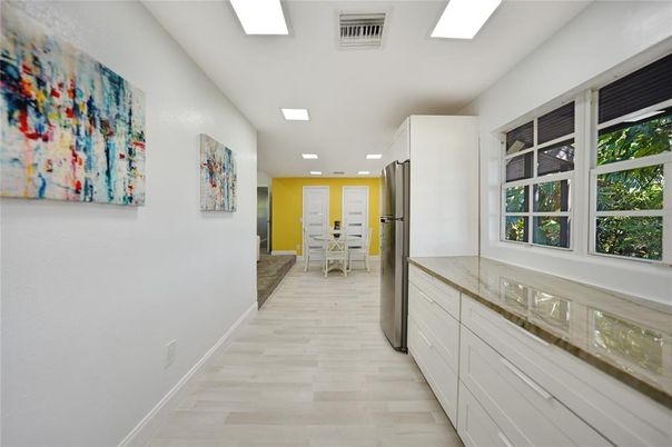 Dining room, Interior, Kitchen, Recessed Lighting, Wood Texture Flooring