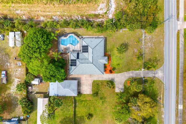Exterior, Drone