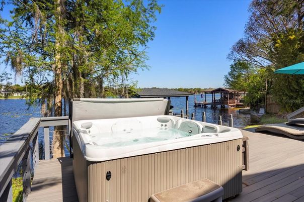 Exterior, Hot Tub, Water