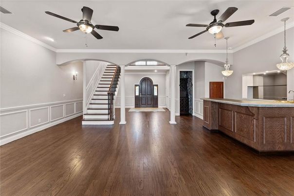 Interior, Kitchen, Pendant Lights, Recessed Lighting, Wood Texture Flooring