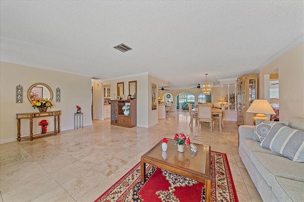 Chandelier, Dining room, Interior, Living room