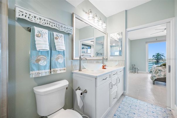 Bathroom, Bedroom, Interior