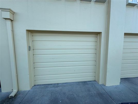 Detached Garage, Exterior
